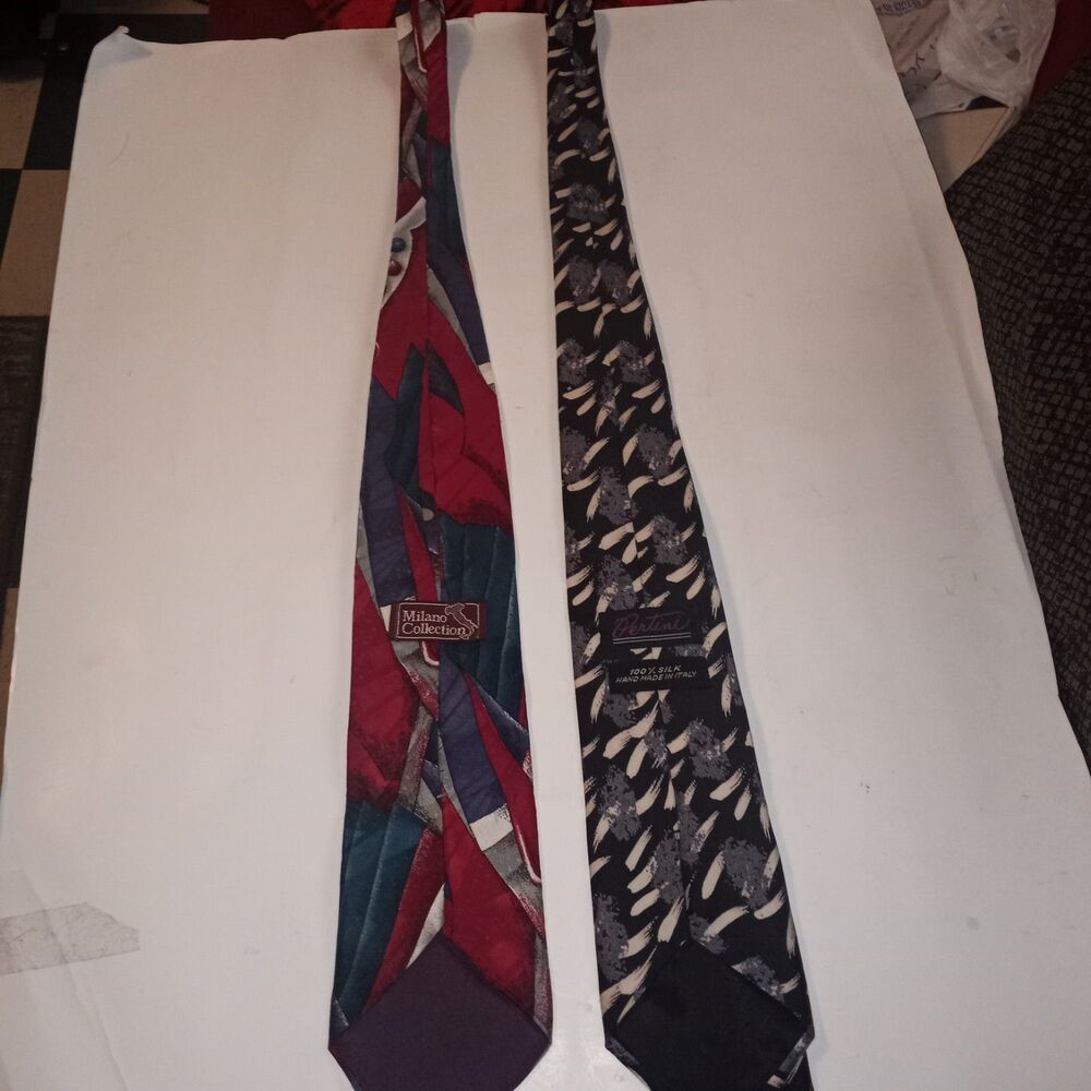 2 Men's Silk Neck Ties 100% Pure Silk Made In Italy Very Nice Condition B2-018